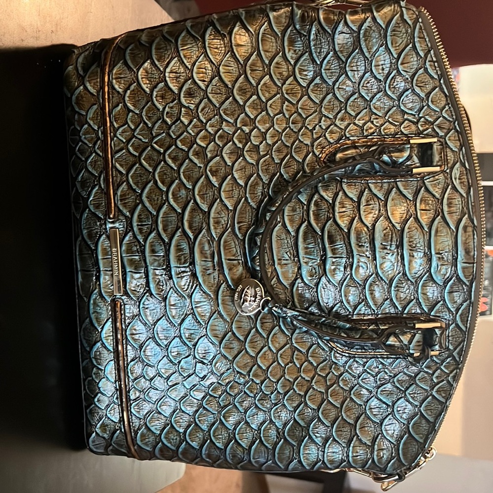 Brahmin purse teal and gold.  I get tons of compliments on this purse
